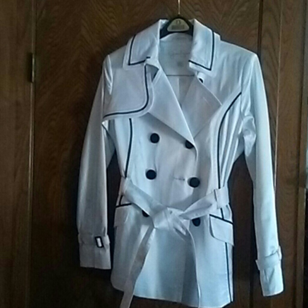 Jessica Simpson rain coat XL bright white